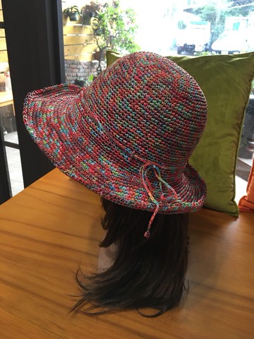 手工編織/玫瑰綁帶遮陽帽。日本線材。輕旅行/輕便海灘帽/紙線帽