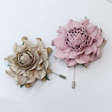 皮革花朵胸針 – 粉紅玫瑰胸針，花卉翻領飾品