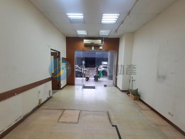 稀有陽明商圈雙店面大面寬東光國小店住1+2+3｜高雄市三民區清明街
