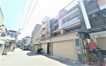 水湳13年屋雷中街大面寬雙車別墅｜台中市北屯區雷中街