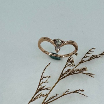 18k玫瑰金鑽石戒指