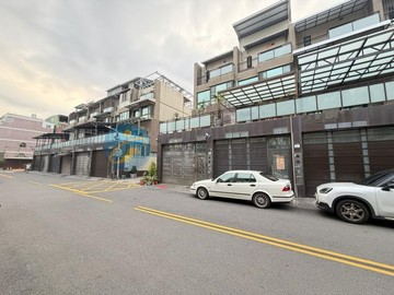 花園車庫別墅｜八卦國小｜近高鐵SRC結構｜高雄市仁武區永昌一街