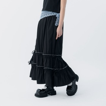 QUEENSHOP_S 女裝 木耳邊荷葉抽繩傘襬長裙 兩色售S/M 現+預 【03021751】