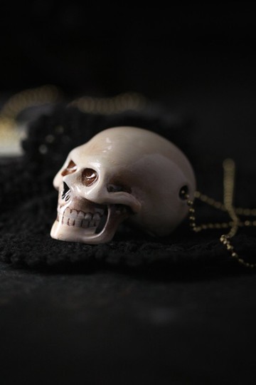 Big Human Skull Long Back Head Charm Necklace - 彩繪版。