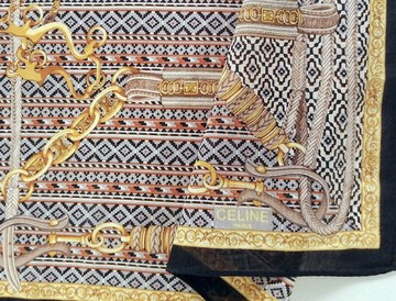 Celine 古董手帕 珠寶圖騰圖案 19 x 18.5 英吋