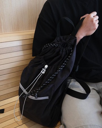 現貨 - 韓國品牌 MINMIN 三個口袋輕巧隨身後背包 - 黑色