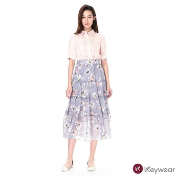 KeyWear奇威名品 優雅印花蛋糕長裙-淺灰色