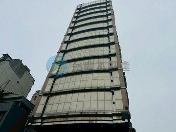 獨家專任台中中華路稀有樓中樓大套房｜台中市中區中華路一段