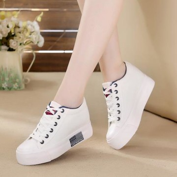 低幫內增高帆布鞋女2024春季百搭厚底韓版休閑女鞋學生松糕布鞋子