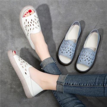 2025新款兩穿夏季平底真皮女士涼鞋復古軟底舒適中年媽媽防滑拖鞋