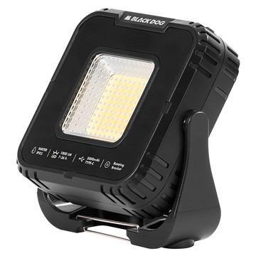 BLACK DOG 黑狗 鎧裝 全地形雙面LED露營燈 附燈包 10 x 9.4 x 3.2cm  黑色  1個