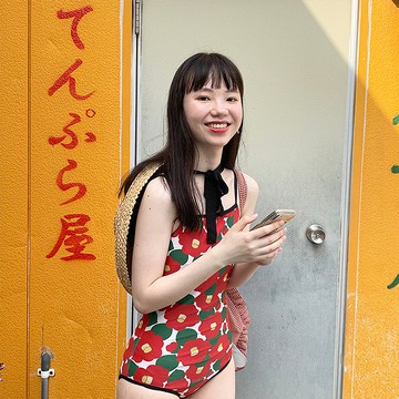 溫泉度假 少女椿花 美背連體泳衣 顯瘦遮肉