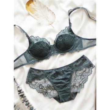 文胸性感薄棉柔軟鋼圈上托蕾絲少女大碼聚攏內衣套裝大胸顯瘦春夏