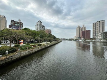 ⚡奕哥推薦⚡低於行情!港灣一號院兩房平車｜高雄市鹽埕區五福四路