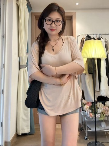 💕甜心大尺碼💕大尺碼上衣 v領辣妹掐腰五分袖寬松休閑短袖t恤女夏季胖mm顯瘦純欲風上衣