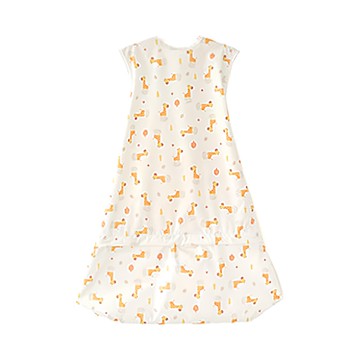 babyclo 多功能防水無袖圍兜  拉鍊款  優質布料  棕色長頸鹿款  1件