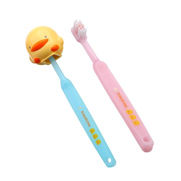 PiYOPiYO黃色小鴨 幼兒牙刷組 附造型保潔盒  顏色隨機  黃色小鴨 藍色 + 粉色/藍色 + 黃色 顏色隨機  2支  1組