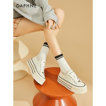 達芙妮增高小白鞋女款2026新款女鞋秋爆款白色板鞋厚底松糕帆布鞋