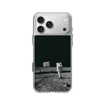 iPhone 17 Pro Max Clear Case（相機按鈕） 透明 - NASA - Apollo 11 - Astronaut Aldrin On The Moon