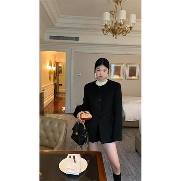 紅人館黑色大衣女冬季赫本風高級感超好看呢子夾棉小香風毛呢外套