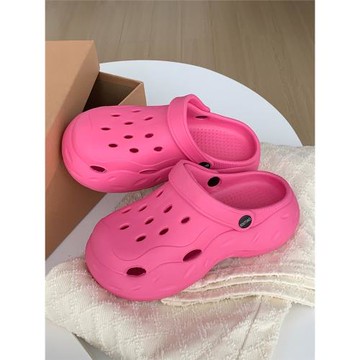 夏季外穿防滑簡約高級感運動風洞洞鞋女厚底eva戶外防滑沙灘涼鞋