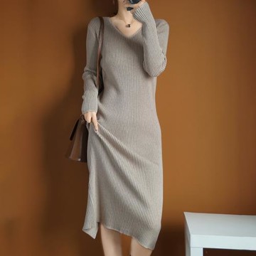 2023秋冬寬松V領過膝中長款毛衣裙女百搭顯瘦針織連衣裙修身打底