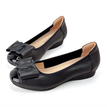 Nelda 復古優雅真皮蝴蝶結低跟娃娃鞋