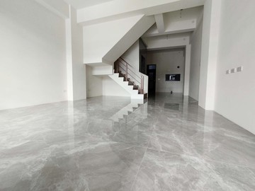 全新未住雙車電梯別墅~烏日.大里.南區｜台中市烏日區五光路五中巷