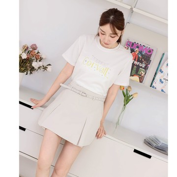 【夏季新品】HS 水滴墜飾字母上衣 白色