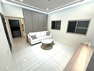 【正五甲商圈】翻新三樓邊間美寓｜高雄市鳳山區南江街