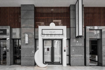 新興區美麗島信義國小雙捷運黃金店面｜高雄市新興區仁愛一街