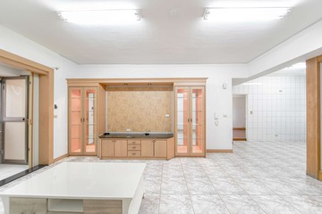 漢神巨蛋河堤商圈採光三房平車｜高雄市左營區裕誠路