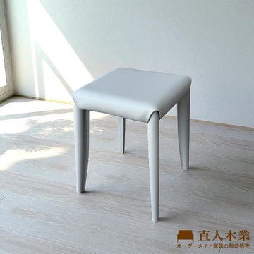【直人木業】ANTON馬鞍皮方凳-銀沙灰