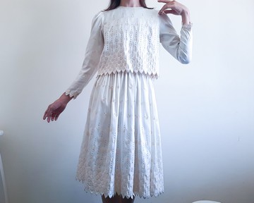 復古奶油色蕾絲連衣裙 刺繡連衣裙 奶油色派對蕾絲連衣裙