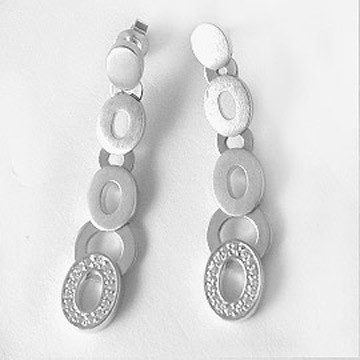 ESPRIT 心戀晶鑽耳環