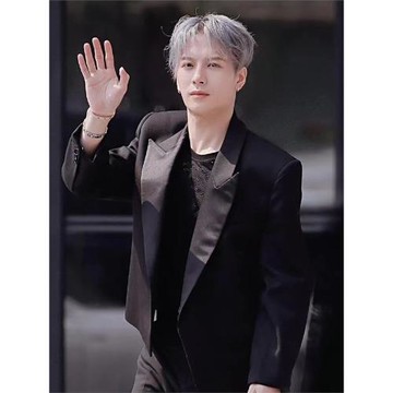 王嘉爾同款黑色氣質短款西裝商務休閑高級感春秋男西服外套潮時尚