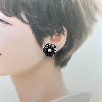 Sigh 輕嘆低調優雅黑白層次小花耳環