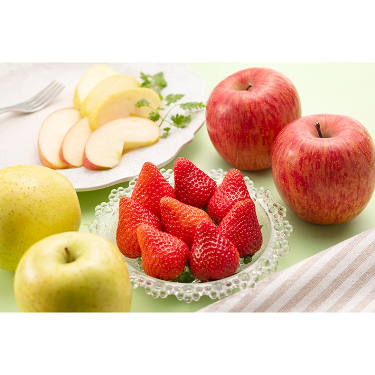季節のイチゴとりんご2種〈11月下旬～12月下旬出荷予定〉