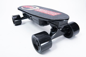 BIRDSEDGE設計師 聖母 可拆卸 電動滑板  USB充電 行動電源 台灣電動滑板設計