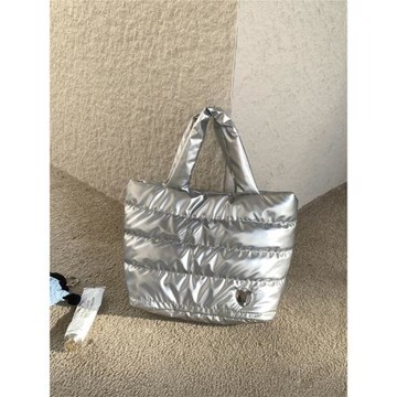 2025新款秋冬時尚百搭輕便羽絨棉感夾棉個性手提手腕兩用包女ins