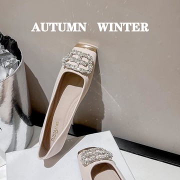 法式白色單鞋女平底淺口鞋子配裙子溫柔晚晚風瓢鞋大碼女鞋41一43