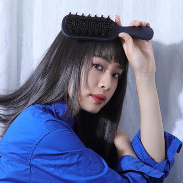 Strainia 護理髮梳 (日本製)