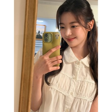 ˏˋ 𝐻𝑒𝑦 𝑆𝑝𝑟𝑖𝑛𝑔 - ̗̀ 🌷⛅️ ̖́‎鞠婧禕同款~韓系甜美減齡蕾絲褶皺蓬鬆娃娃領泡泡袖襯衫