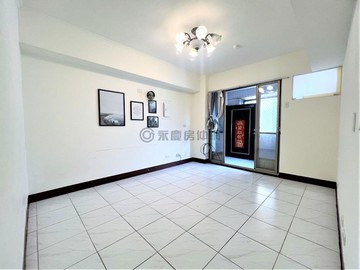 出清囉~入住三鐵共構宅│採光陽台進出三房│文府學｜高雄市左營區文府路