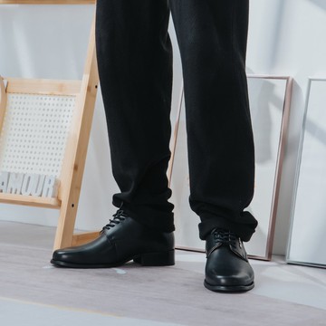 【率性百搭】MIT舒適休閒鞋。真皮。經典黑5613