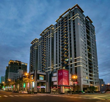 專任｜惠宇禮仁大坪數黃金電梯透店｜附雙平車｜台中市西屯區黎明路三段