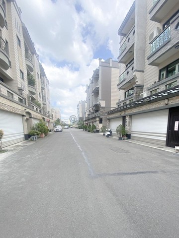 在地東峰建設|輕屋齡優質車墅|稀有釋出｜高雄市大寮區林厝路