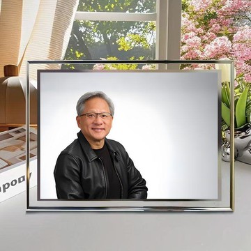 熱銷🔥黃仁勳周邊 輝達周邊 公仔 海報 吊飾 鑰匙圈 掛件 老鼠幹 相冊 黃仁勳NVIDIA創始人兼首席執行官水晶相框