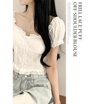 Codibook｜韓國 peachmode 刺繡荷葉邊蕾絲公主袖露肩短版襯衫［預購］雪紡襯衫 女裝