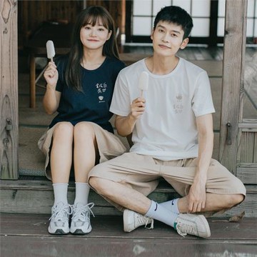 skov 飯白茶甘  春夏新款T恤短袖清新書法國風全棉原創情人節簡約